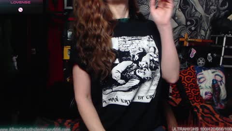 Snapshot of silentmary chatting on 02.01.25 Allmylinkssilentmary666 online show from 02.01.25