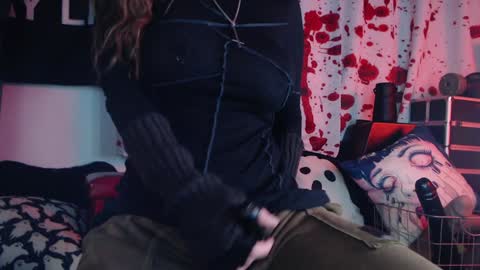 Snapshot of silentmary chatting on 10.21.25 Allmylinkssilentmary666 online show from 10.21.25