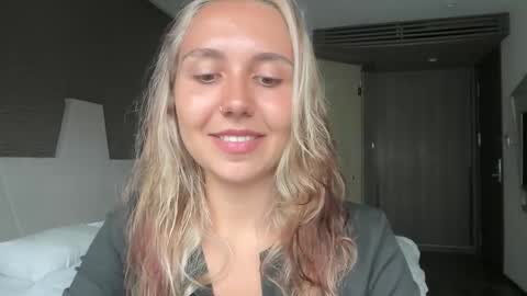 You fav Miss Si online show from 03.07.26