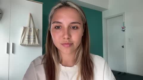 You fav Miss Si online show from 03.20.26