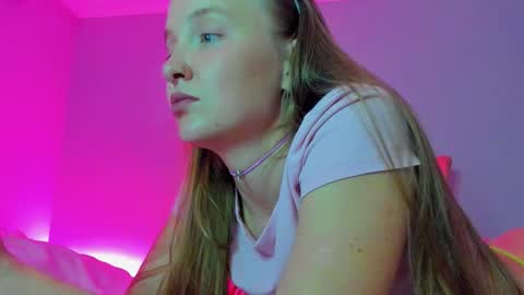 Mila online show from 09.12.25