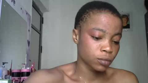Snapshot of silm_baddie14 chatting on 05.11.26 slim daddie14 online show from 05.11.26