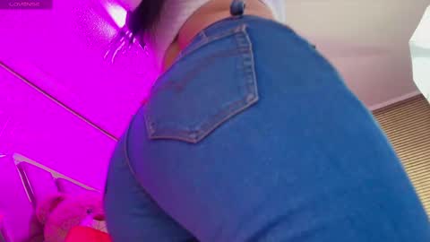 SIlvana  online show from 09.29.25