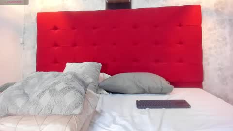 Snapshot of silvannafit chatting on 02.22.25 Silvana Fit online show from 02.22.25