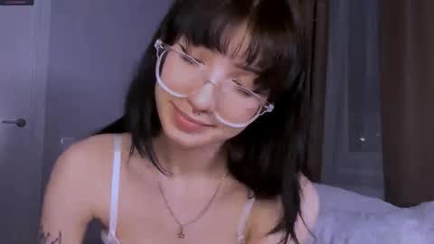 Snapshot of silverflower_ chatting on 03.29.26 Riya online show from 03.29.26