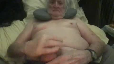 Snapshot of silverliam chatting on 12.21.25 Liam online show from 12.21.25