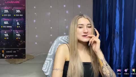 Silvia online show from 01.04.25