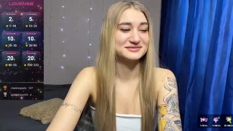 Silvia online show from 02.15.25