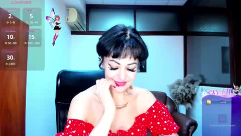 Silvia Wallec online show from 01.11.25