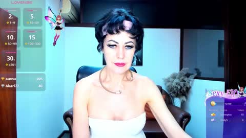 Silvia Wallec online show from 01.13.25