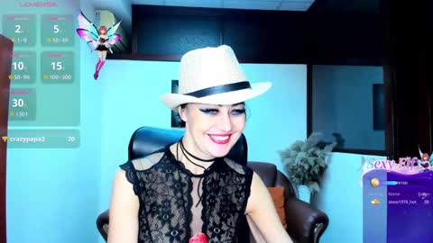 Silvia Wallec online show from 01.15.25
