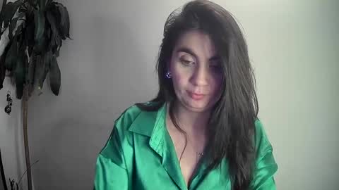Silvie online show from 12.29.24