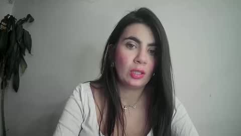 Silvie online show from 02.18.25