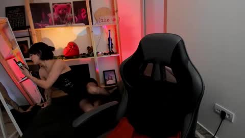 Wendy help me get get 69 likes  online show from 02.08.26