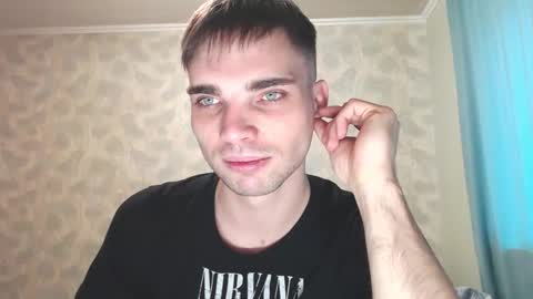 Snapshot of simbo_cool chatting on 10.31.25 Simba online show from 10.31.25