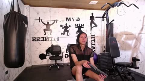 Snapshot of simon_durand chatting on 01.28.25 simon_durand online show from 01.28.25