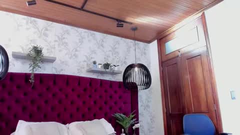 Snapshot of simon_durand chatting on 02.01.25 simon_durand online show from 02.01.25