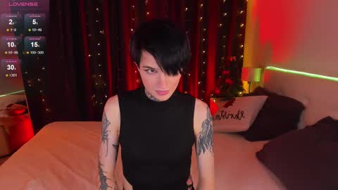 Snapshot of simona_rain chatting on 12.19.24 Simona online show from 12.19.24