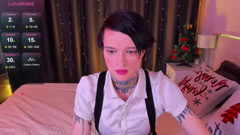 Snapshot of simona_rain chatting on 12.26.24 Simona online show from 12.26.24