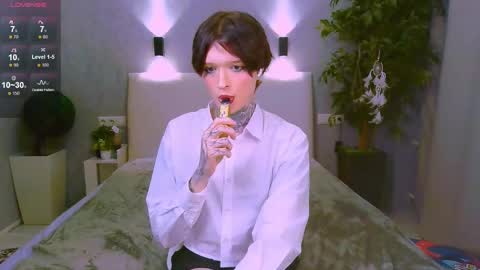 Snapshot of simona_rain chatting on 02.03.25 Simona online show from 02.03.25