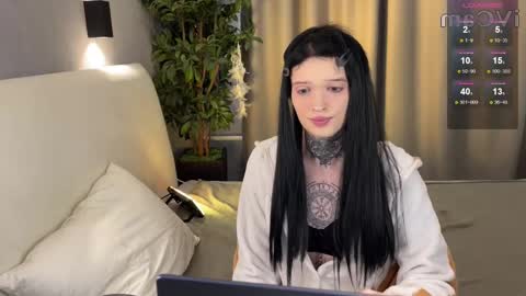 Snapshot of simona_rain chatting on 02.21.25 Simona online show from 02.21.25