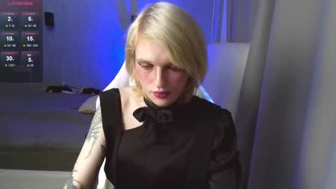 Snapshot of simona_rain chatting on 09.11.25 Simona online show from 09.11.25