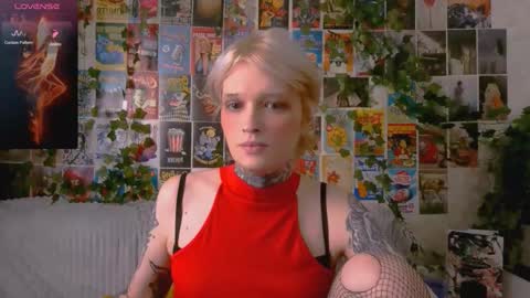Snapshot of simona_rain chatting on 10.13.25 Simona online show from 10.13.25