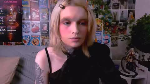 Simona online show from 11.15.25