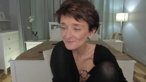 Simona  online show from 01.12.25