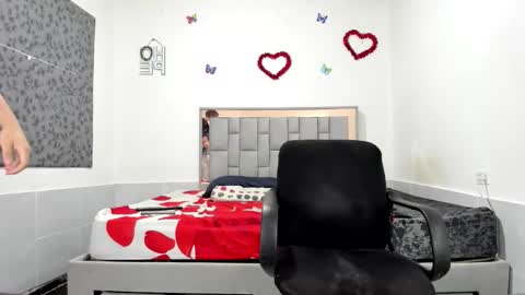 Snapshot of simonkeler chatting on 10.07.25 SIMON KELER online show from 10.07.25