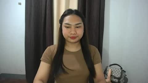 Snapshot of simply_francine chatting on 07.17.26 simply francine online show from 07.17.26