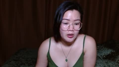 Snapshot of simply_niki chatting on 05.02.26 zia online show from 05.02.26