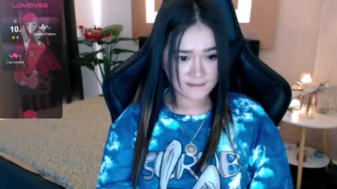 Adrianna Fowler online show from 10.10.25