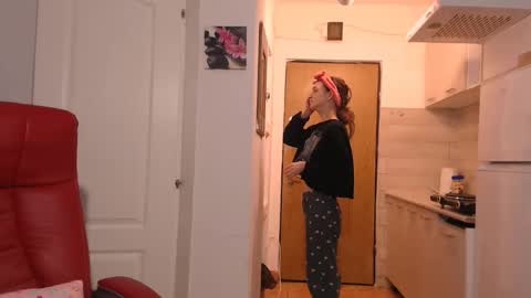 Snapshot of simyhvn chatting on 02.16.26 simyhvn online show from 02.16.26