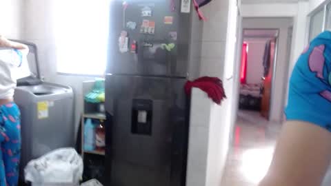 Snapshot of sin_sweet_sin chatting on 10.16.25 sin_sweet_sin online show from 10.16.25