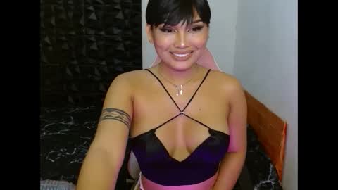 hi im thalia  nice to meet you  please give me thumbs up 3 online show from 02.01.25