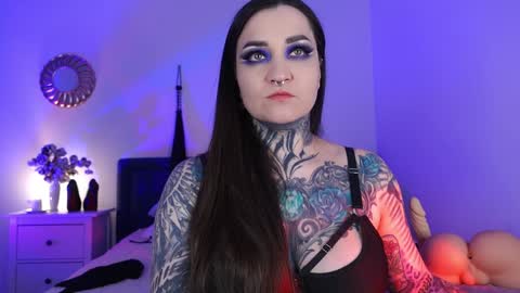 Ms. Sindel online show from 02.04.25