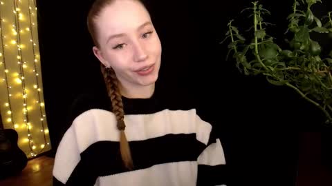 Snapshot of sindiwatsoon chatting on 10.14.25 Sindi online show from 10.14.25