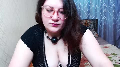 Snapshot of sindyjenice chatting on 12.02.24 Angela online show from 12.02.24