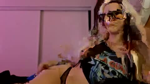 Snapshot of sindyrocker89 chatting on 10.09.25 Aussie Sindy Rocker online show from 10.09.25