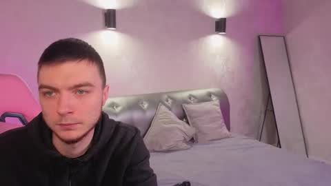 Oscar Beatrice online show from 01.14.26