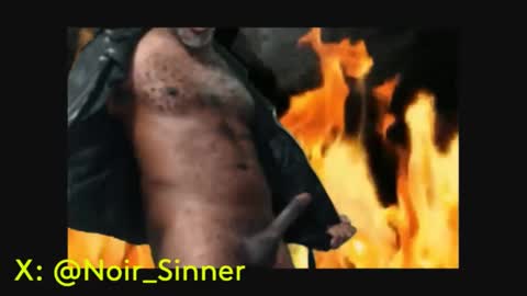 Snapshot of sinnernoir chatting on 02.21.25 My Name Is..............................John online show from 02.21.25