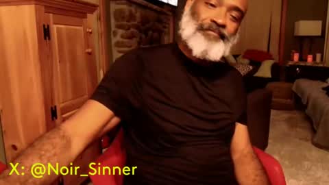 Snapshot of sinnernoir chatting on 09.22.25 My Name Is..............................John online show from 09.22.25