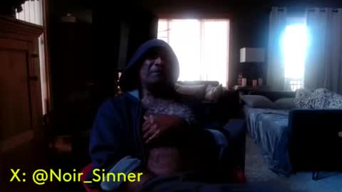 Snapshot of sinnernoir chatting on 10.10.25 My Name Is..............................John online show from 10.10.25