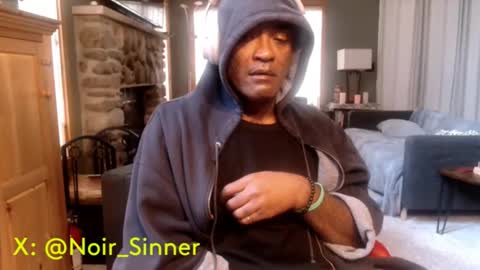 Snapshot of sinnernoir chatting on 10.12.25 My Name Is..............................John online show from 10.12.25