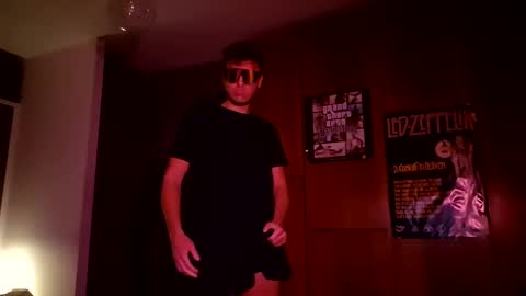 Snapshot of sinvi1915 chatting on 10.19.25 sinvi1915 online show from 10.19.25