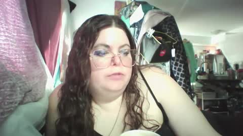 Siofra online show from 02.21.25