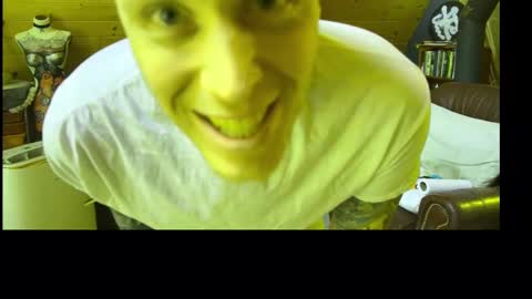 Snapshot of siphonophorstrings chatting on 10.05.25 Dustbunnyfoofoo online show from 10.05.25