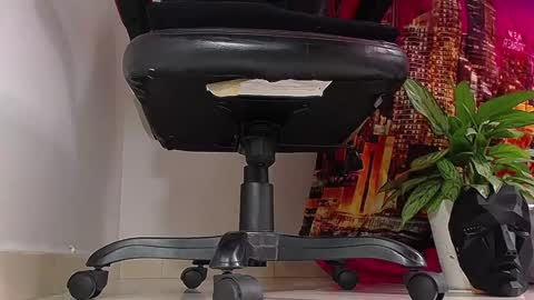 only foot                         worshipers here online show from 12.07.24