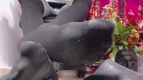 only foot                         worshipers here online show from 01.06.25